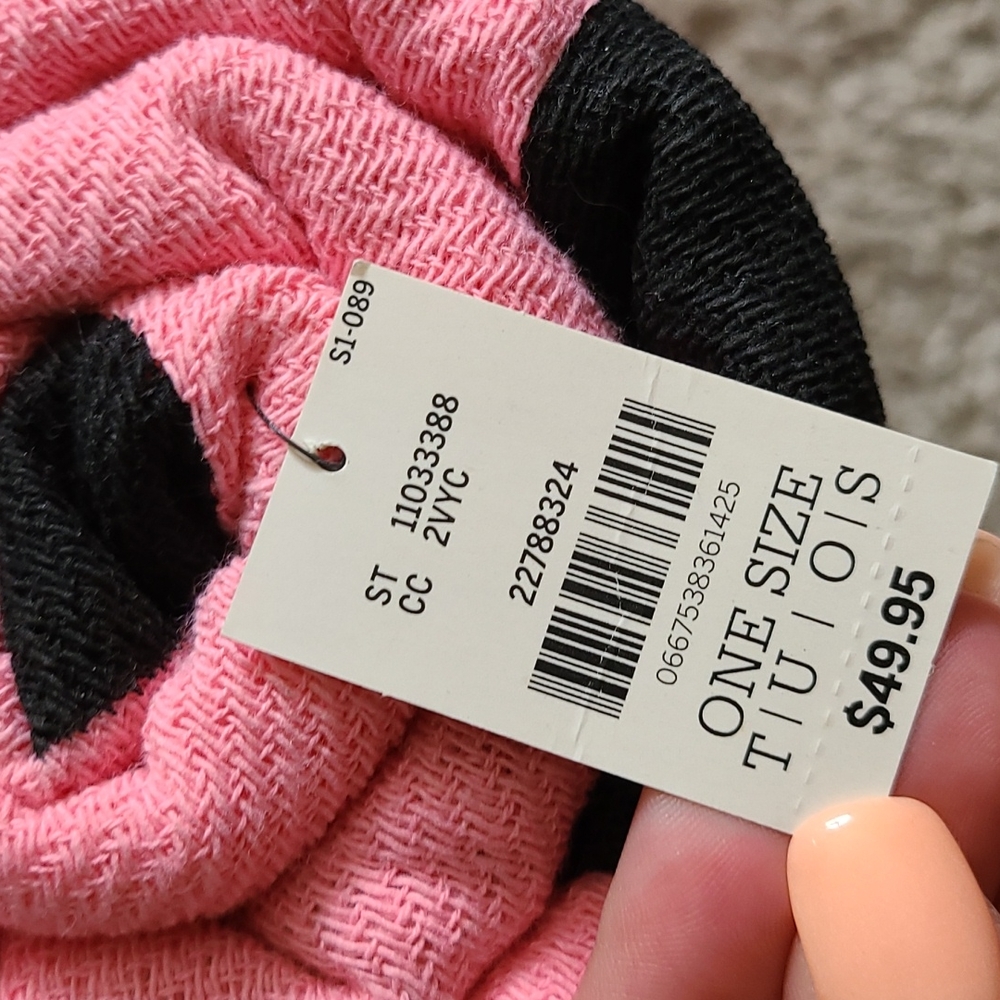 🆕️ NWT 🆕️ PINK Beach Blanket ⛱️ - Picture 2 of 2